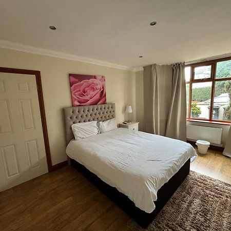 Shared House On Southmead Hotell Bristol Exteriör bild