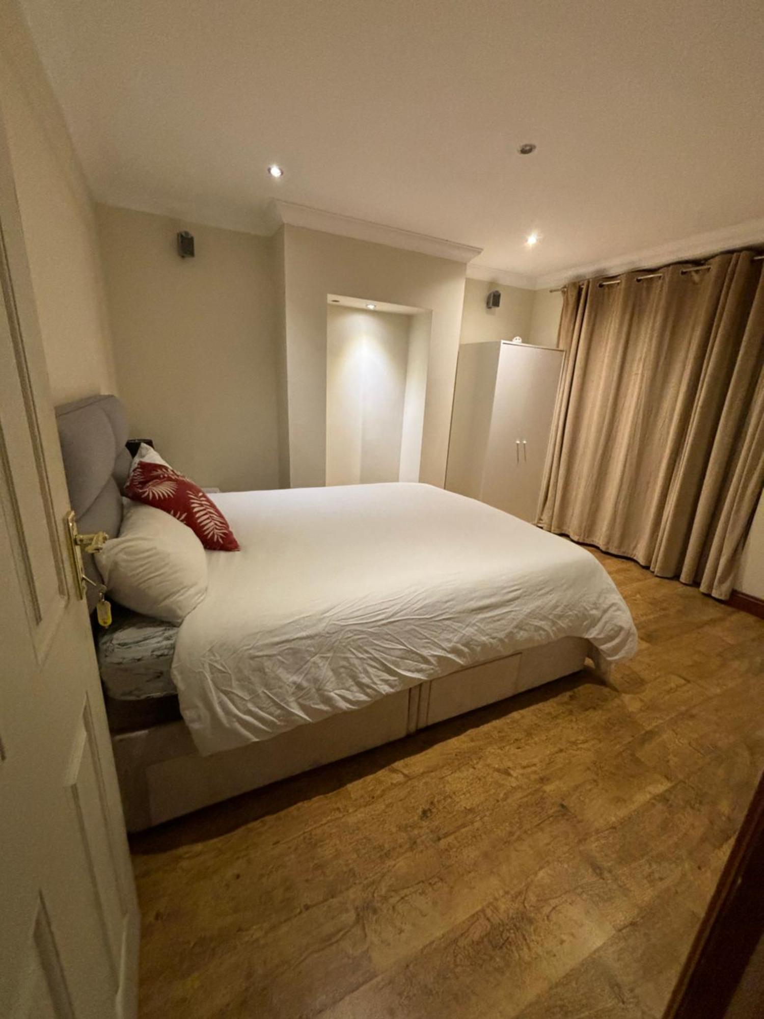 Shared House On Southmead Hotell Bristol Exteriör bild